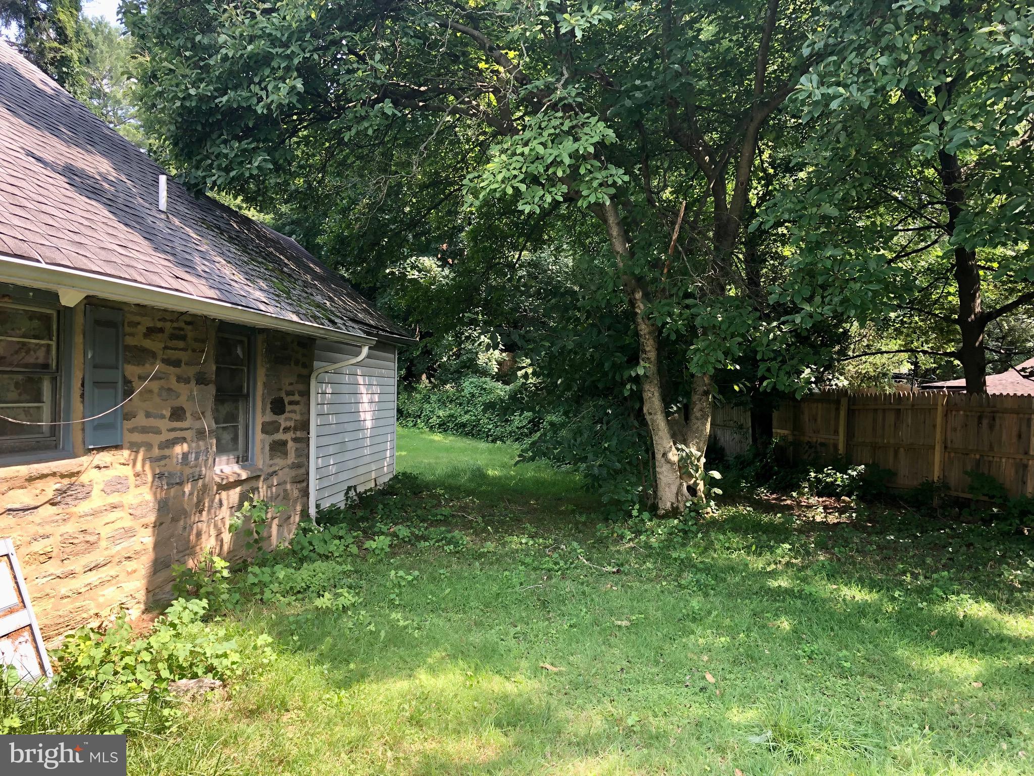 1502 Paper Mill Road Glenside, PA 19038 - Photo 4 of 11 side view of home