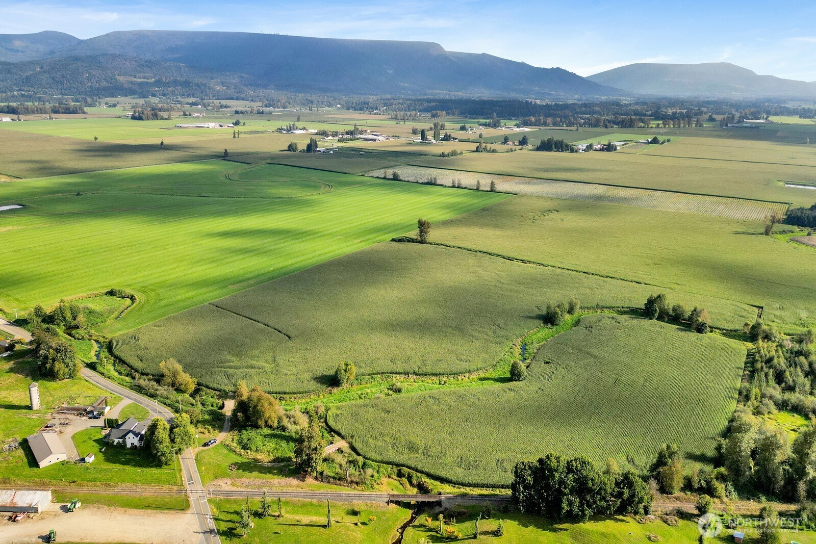 0 Clearbrook Road Sumas, WA 98295 - Photo 4 of 33 a view of an ocean and a mountain