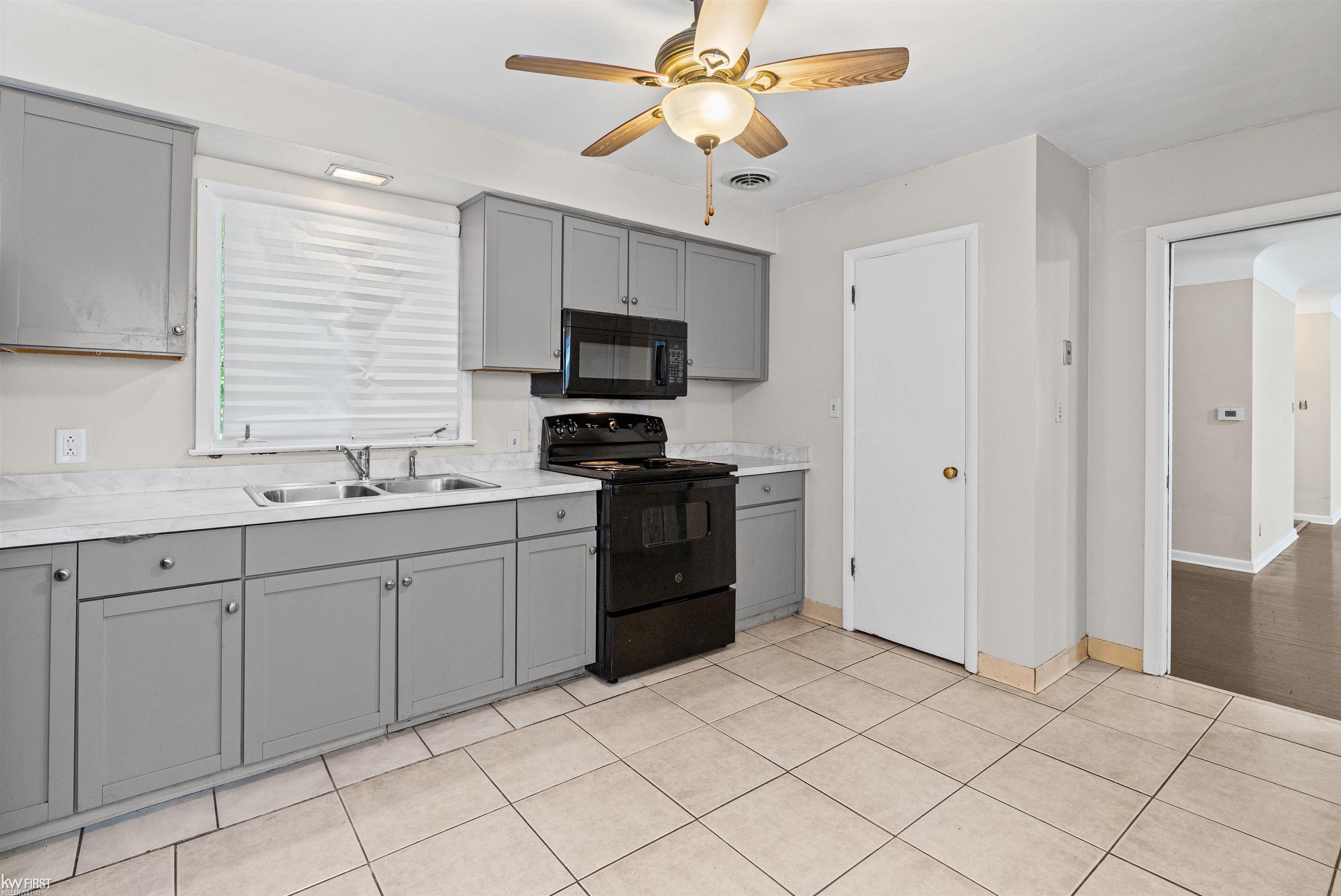 3018 Helber Street Flint, MI 48504 - Photo 11 of 39