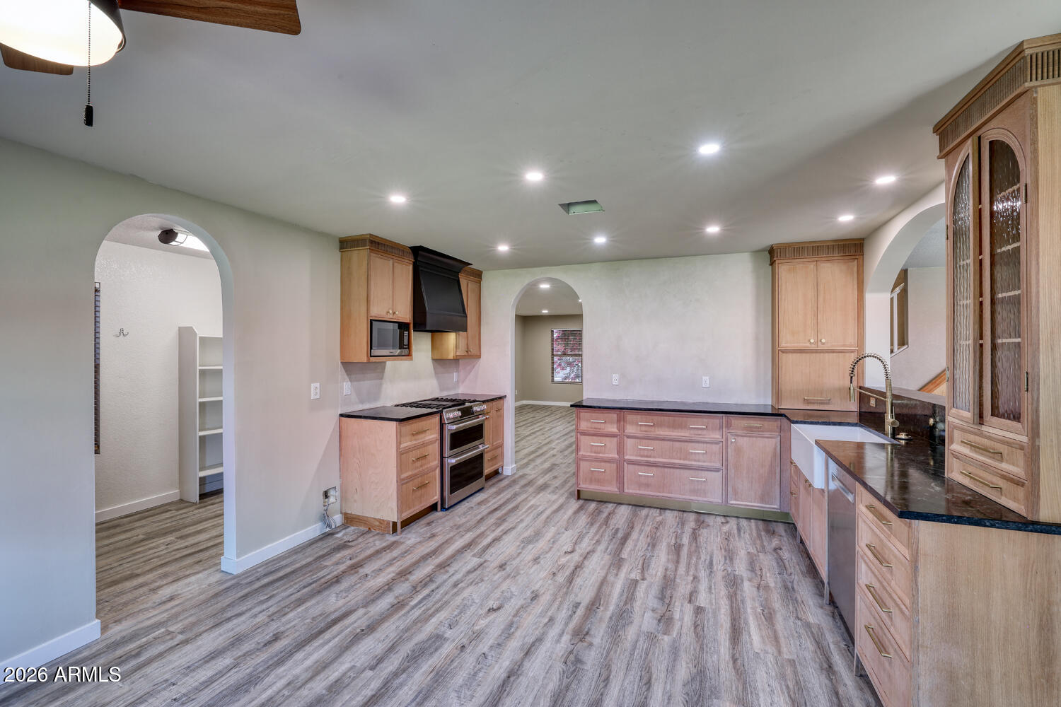 3940 South Moccasin Trail Gilbert, AZ 85297 - Photo 13 of 45 Kitchen