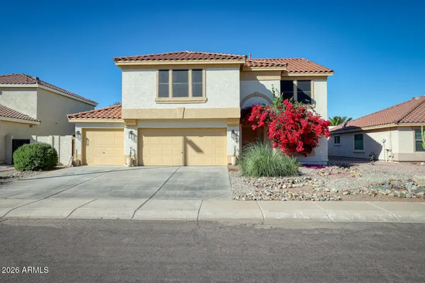 $619,900 | 3940 South Moccasin Trail, Gilbert, AZ 85297