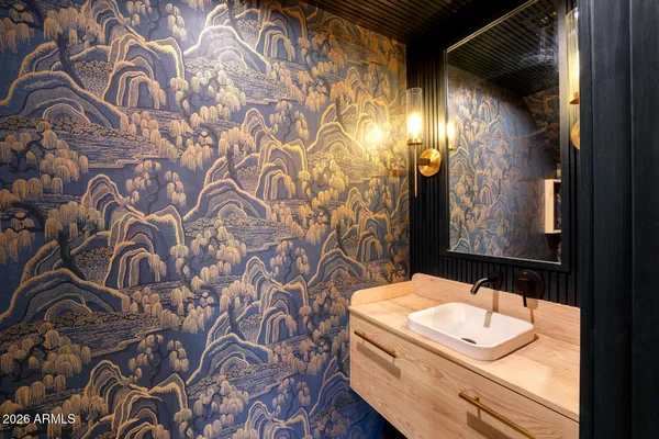 $619,900 | 3940 South Moccasin Trail, Gilbert, AZ 85297