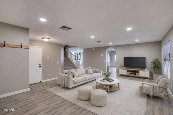 $619,900 | 3940 South Moccasin Trail, Gilbert, AZ 85297