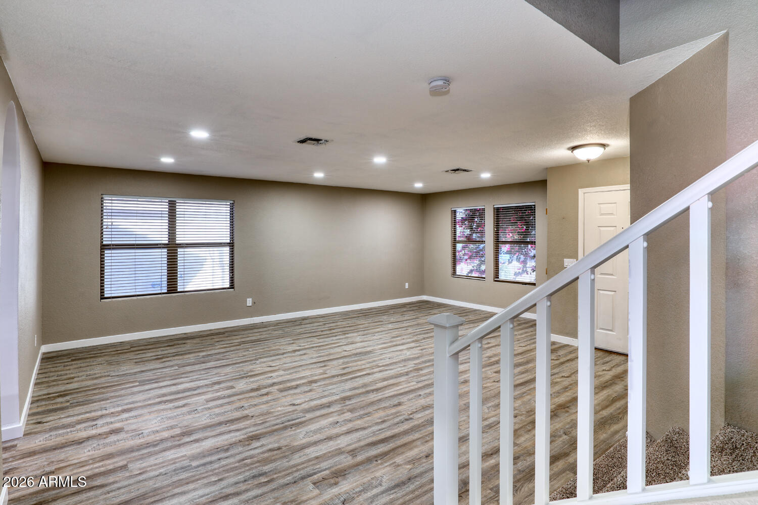 3940 South Moccasin Trail Gilbert, AZ 85297 - Photo 10 of 45 Living Room