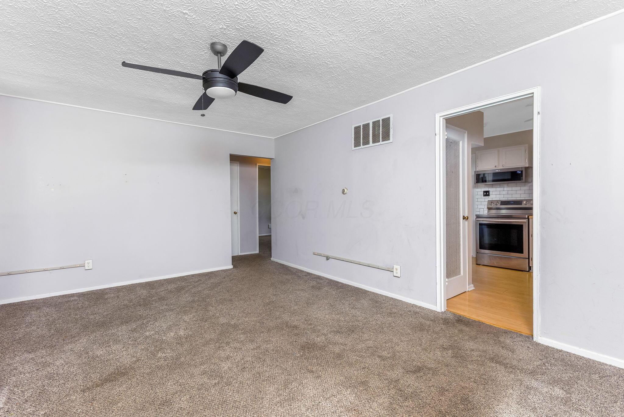 985 Bucknell Road Columbus, OH 43213 - Photo 5 of 34 11-web-or-mls-G02A0721