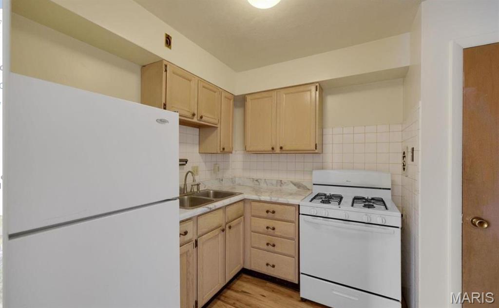 1218 Iron Street St. Louis, MO 63111 - Photo 14 of 26