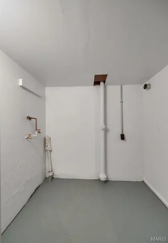 $950 | 1218 Iron Street, St. Louis, MO 63111