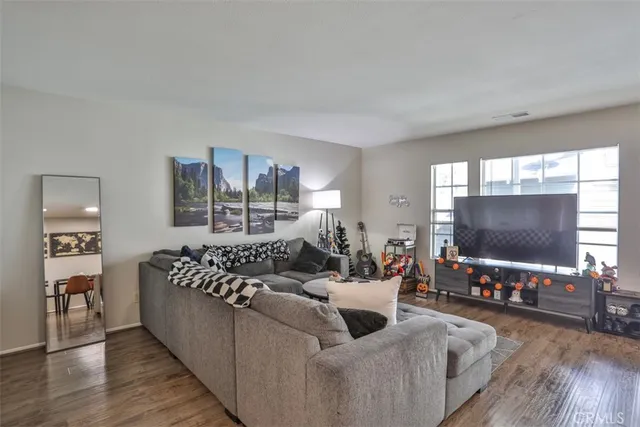 $1,950,000 | 306 East Foothill Boulevard, Glendora, CA 91741