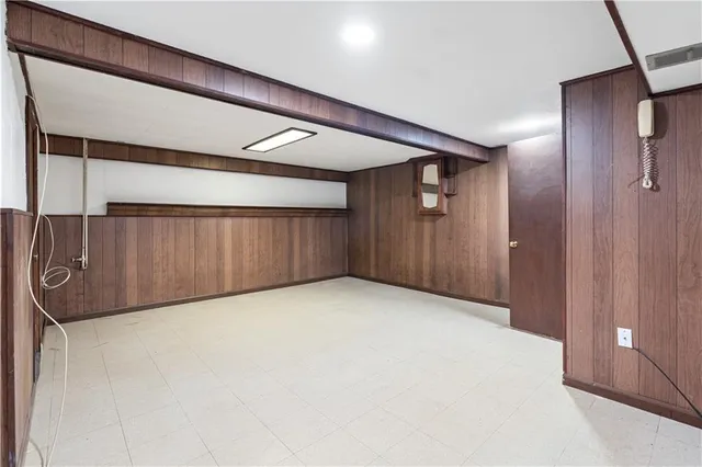 $310,000 | 7019 North Elm Street, Pleasant Valley, MO 64068