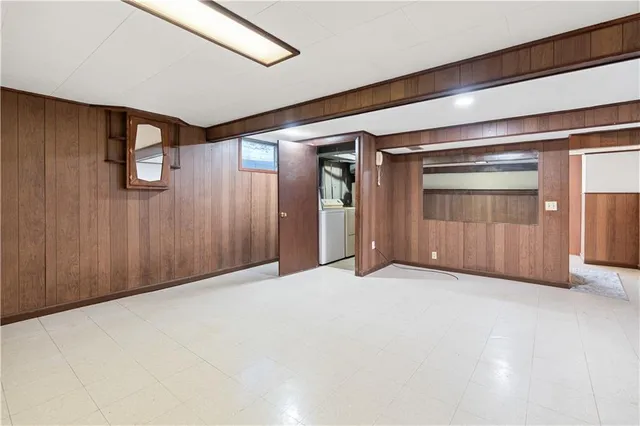 $310,000 | 7019 North Elm Street, Pleasant Valley, MO 64068