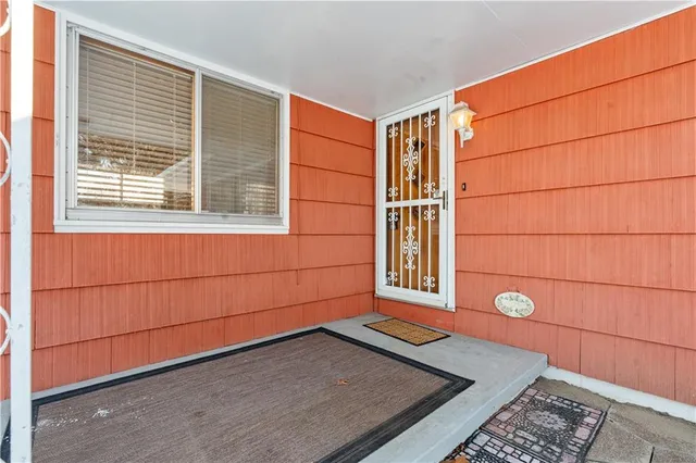 $310,000 | 7019 North Elm Street, Pleasant Valley, MO 64068