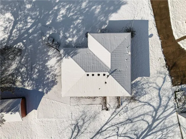 $310,000 | 7019 North Elm Street, Pleasant Valley, MO 64068