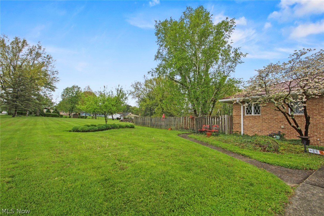 8243 North Lima Road Youngstown, OH 44514 - Photo 7 of 50