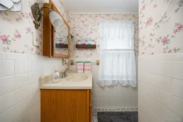 $375,000 | 14 Lown Court, Poughkeepsie, NY 12603