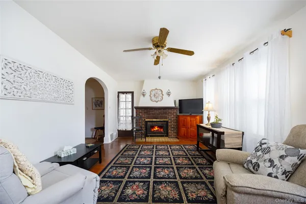 $375,000 | 14 Lown Court, Poughkeepsie, NY 12603