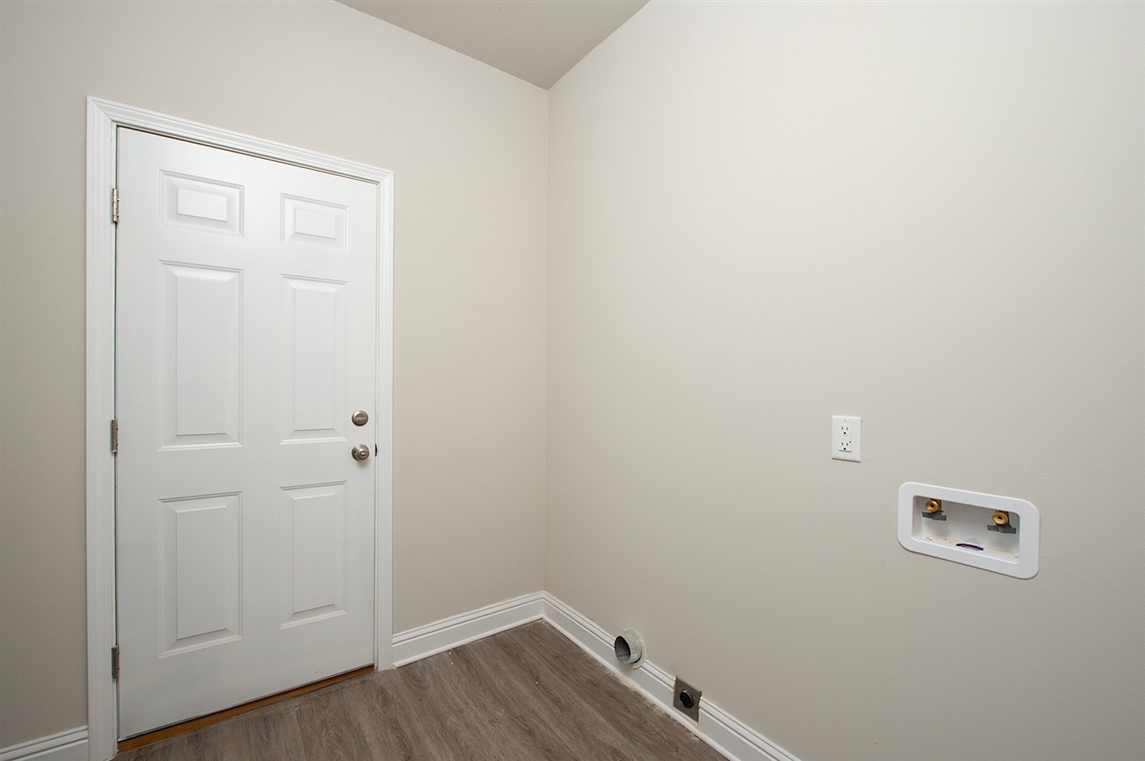 16936 Prado Loop Loxley, AL 36551 - Photo 27 of 33 Laundry Room