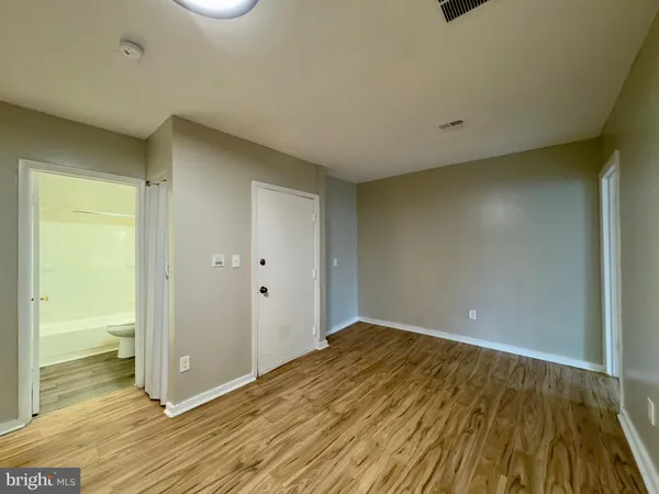 $1,000 | 1503 Eutaw Place, Unit 2B, Baltimore, MD 21217