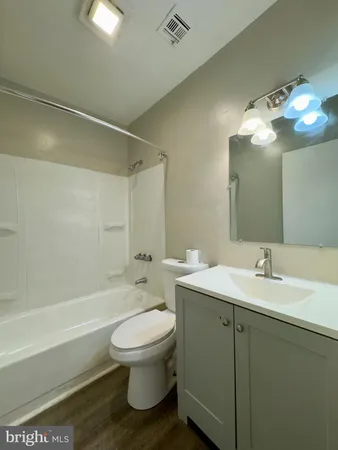 $1,000 | 1503 Eutaw Place, Unit 2B, Baltimore, MD 21217