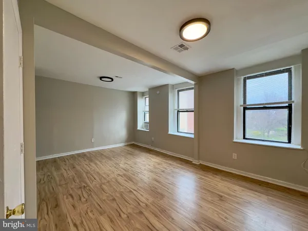 $1,000 | 1503 Eutaw Place, Unit 2B, Baltimore, MD 21217