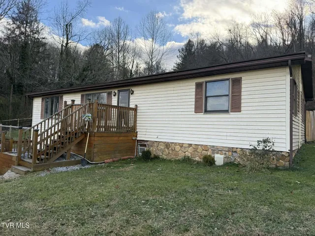 $179,900 | 200 11th Street Northeast, Norton, VA 24273