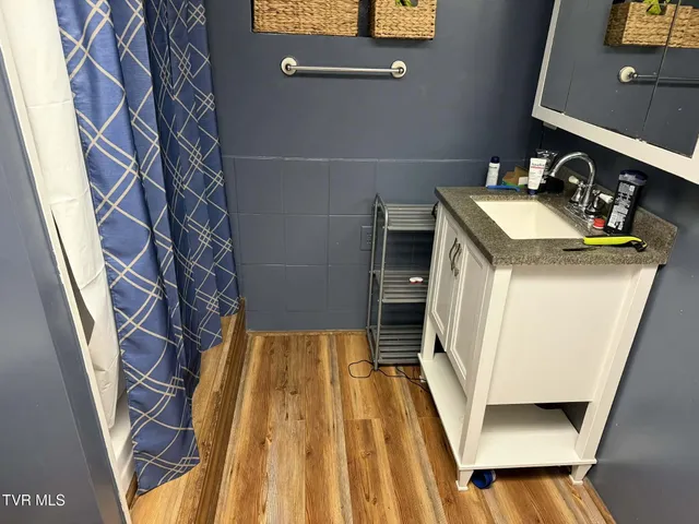 $179,900 | 200 11th Street Northeast, Norton, VA 24273