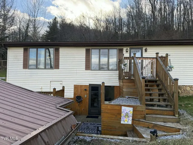 $179,900 | 200 11th Street Northeast, Norton, VA 24273