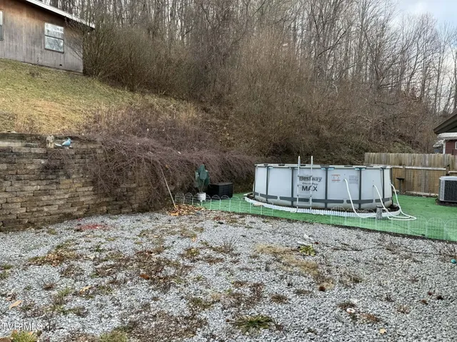 $179,900 | 200 11th Street Northeast, Norton, VA 24273