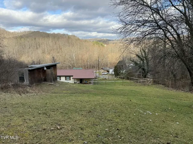 $179,900 | 200 11th Street Northeast, Norton, VA 24273