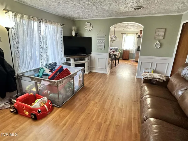 $179,900 | 200 11th Street Northeast, Norton, VA 24273