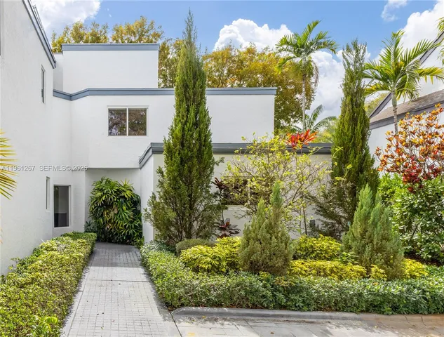 $1,988,000 | 20205 West Oak Haven Circle, Miami, FL 33179