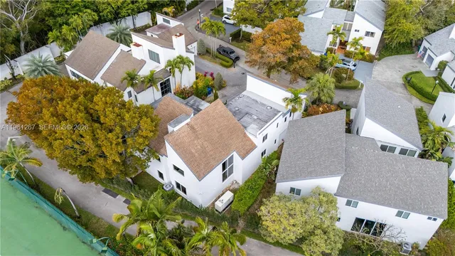 $1,988,000 | 20205 West Oak Haven Circle, Miami, FL 33179