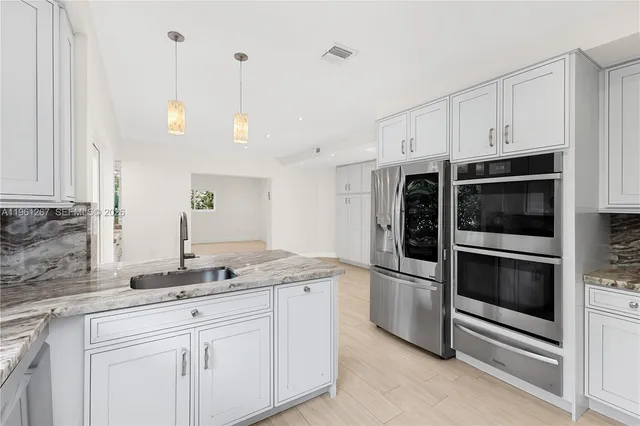 $1,988,000 | 20205 West Oak Haven Circle, Miami, FL 33179