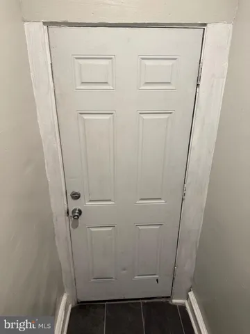 a view of utility room