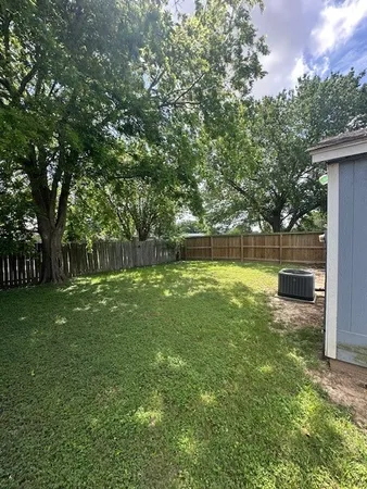 $1,650 | 7514 Lemma Drive, Houston, TX 77041