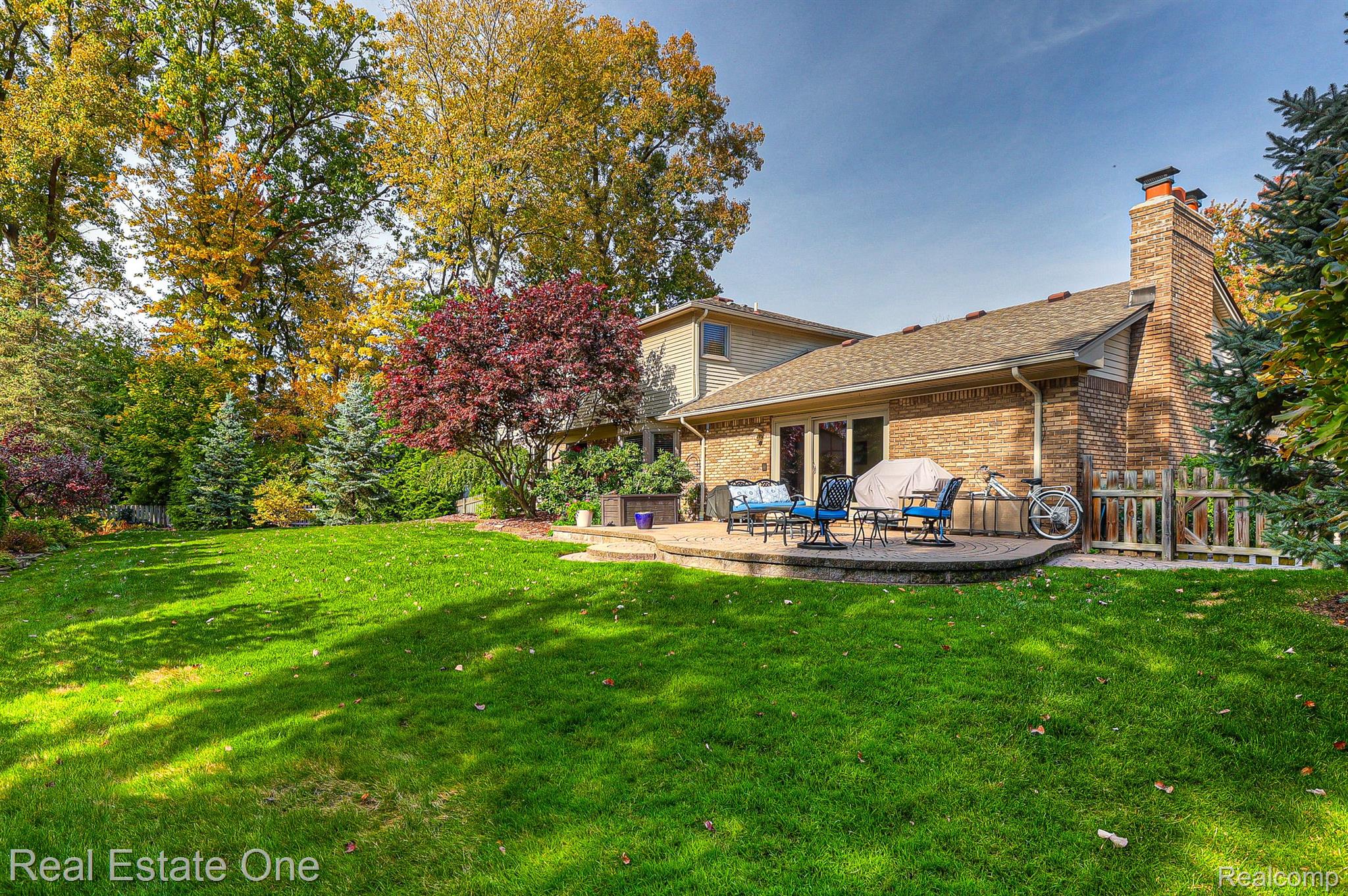 11700 Raintree Court Utica, MI 48315 - Photo 26 of 35 Backyard view of patio