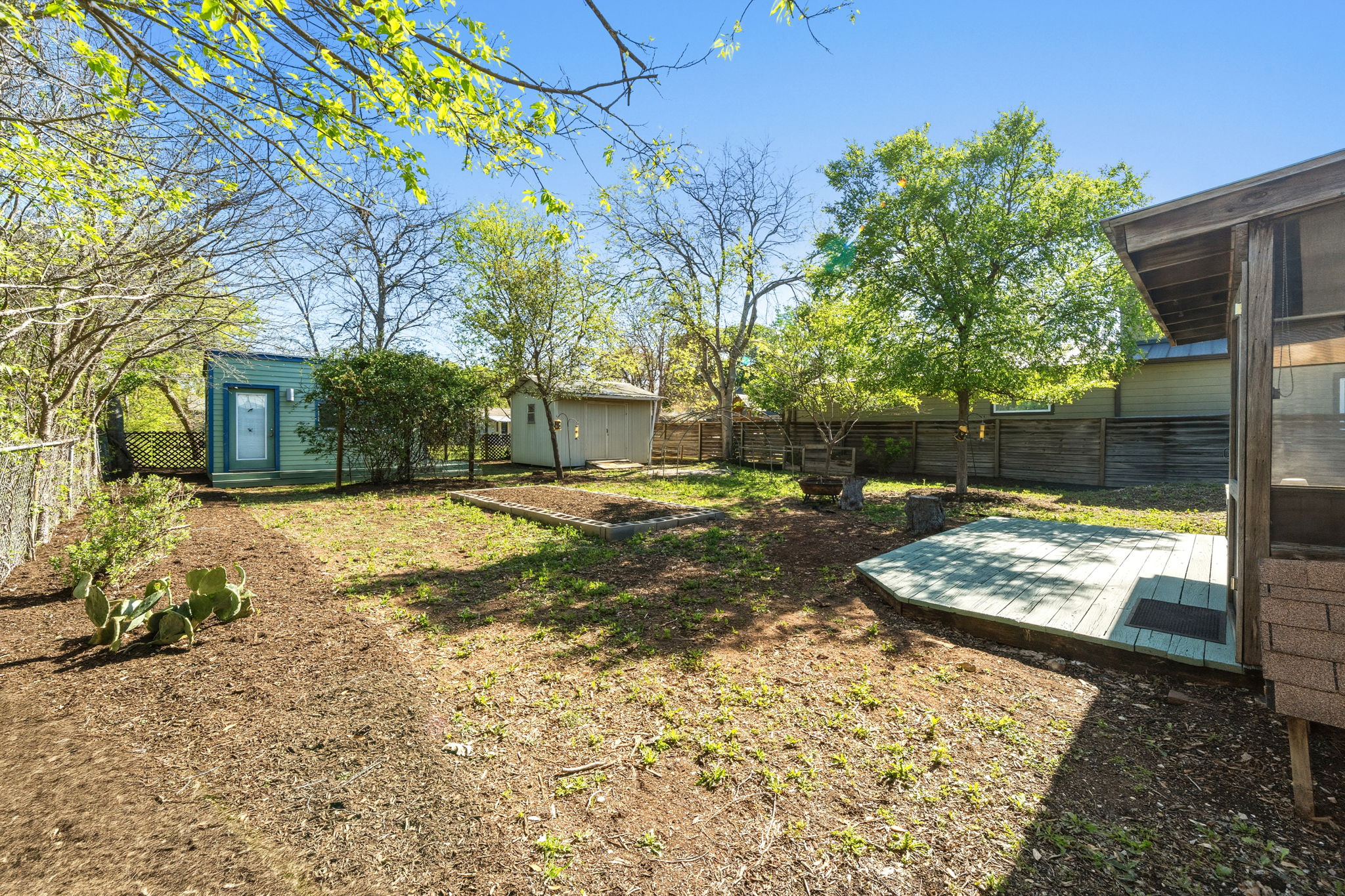 1908 Cullen Avenue Austin, TX 78757 - Photo 21 of 40 a view of yard with tree in front of it
