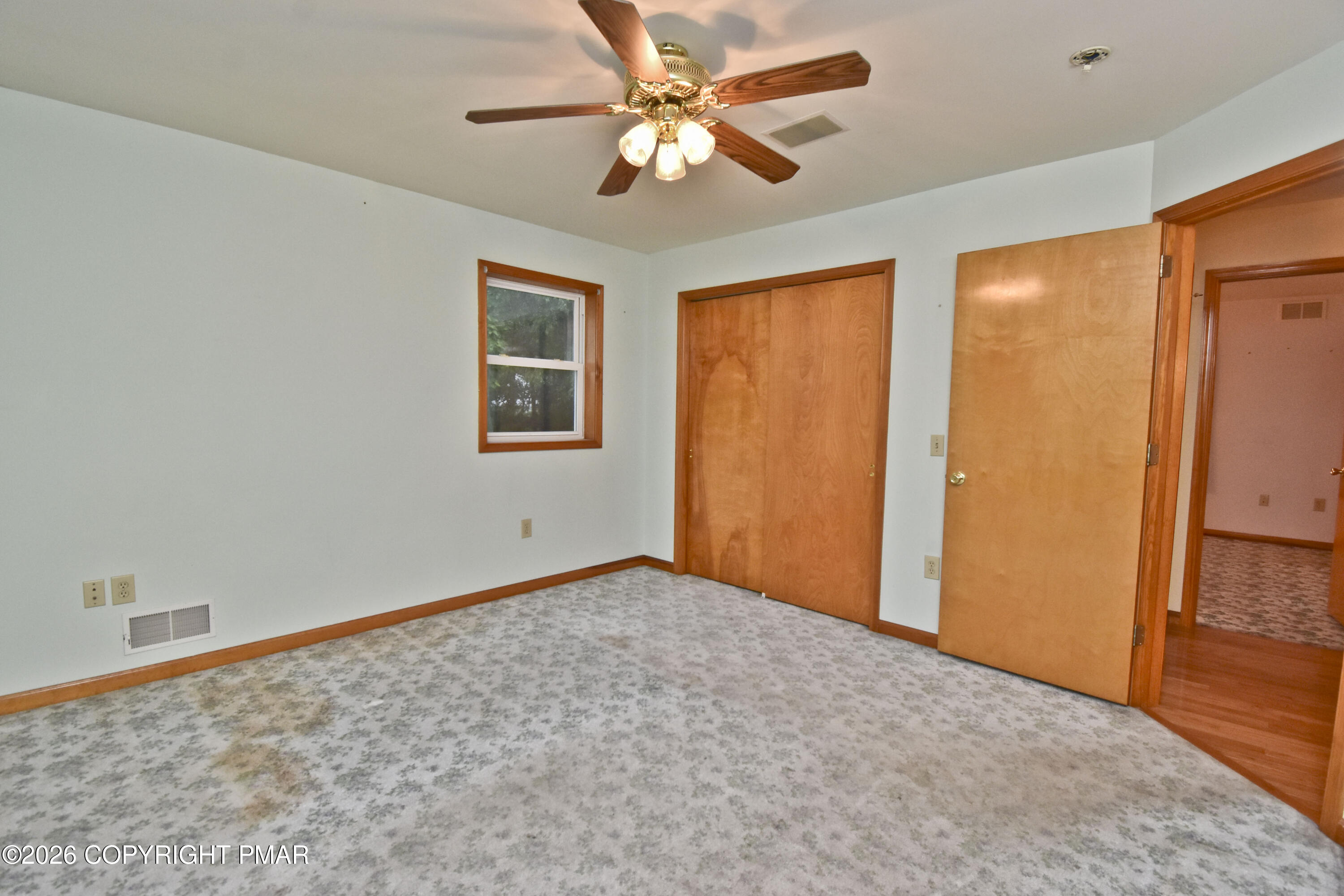 182 Frantz Road Bartonsville, PA 18321 - Photo 37 of 60 12 3rd Bed (2)