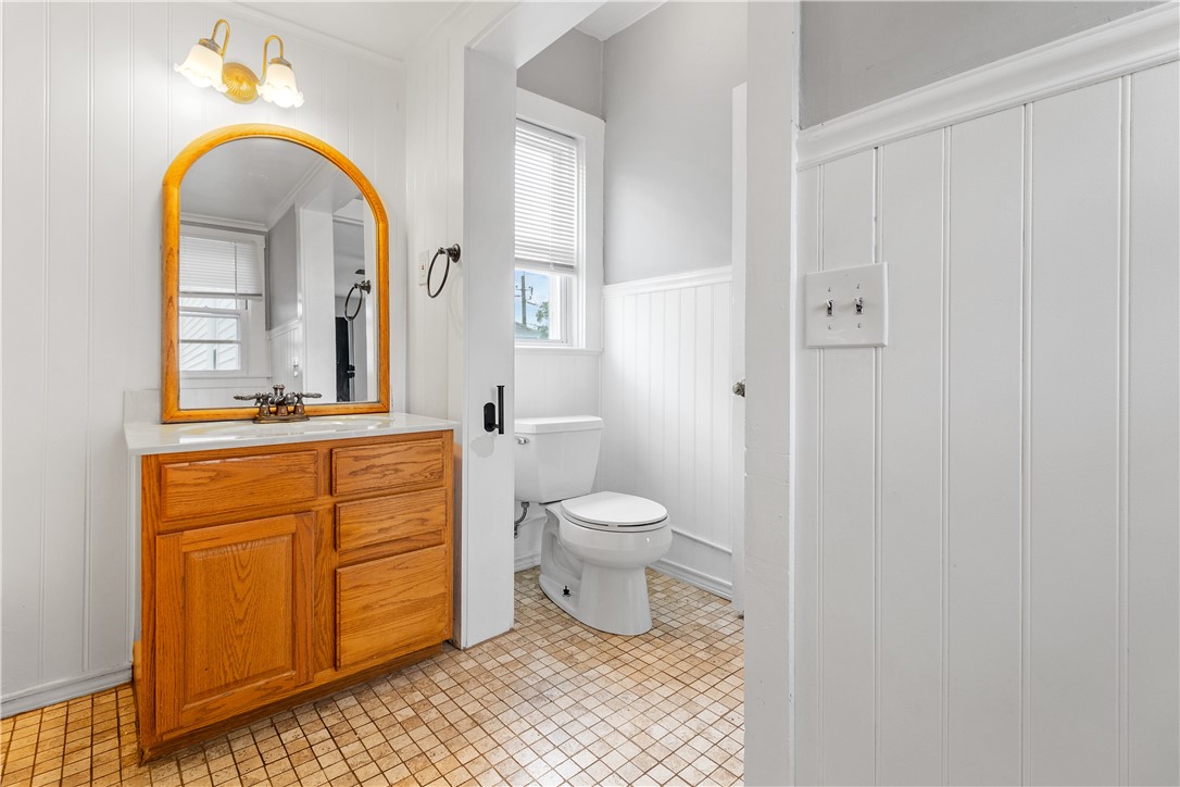 291 Maple Avenue, Unit 2 Barrington, RI 02806 - Photo 16 of 20