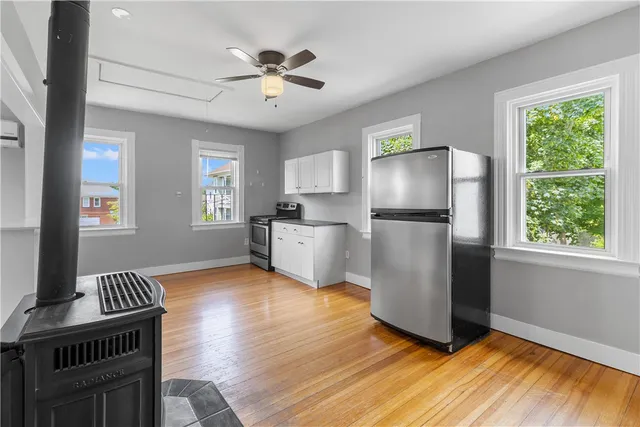 $1,800 | 291 Maple Avenue, Unit 2, Barrington, RI 02806