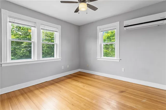 $1,800 | 291 Maple Avenue, Unit 2, Barrington, RI 02806