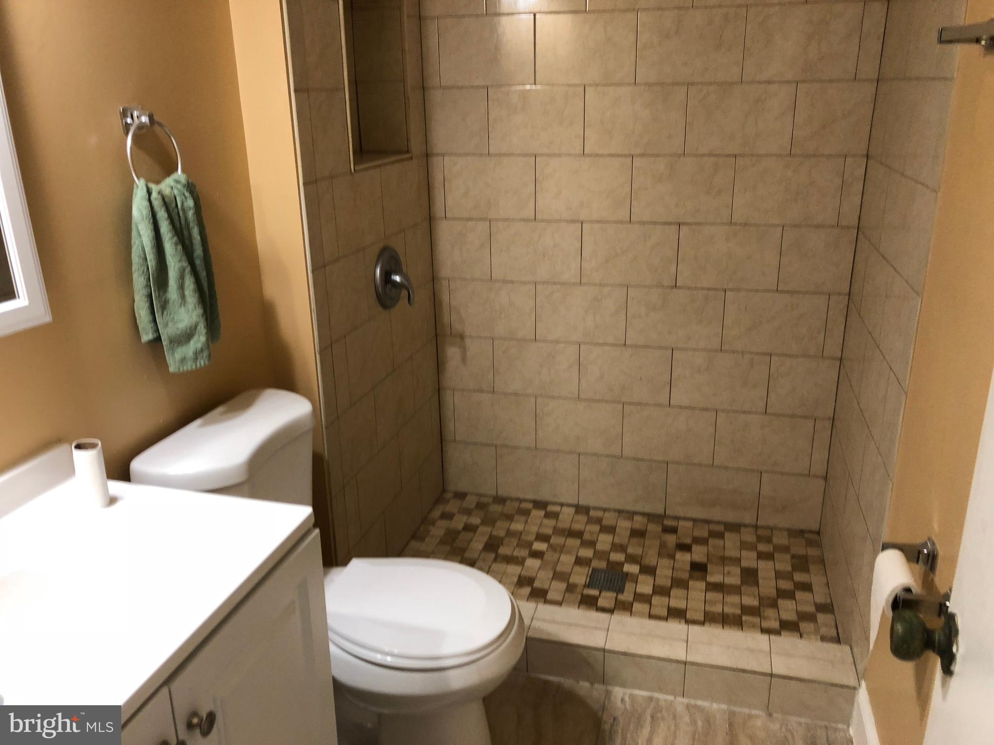 8910 Centerway Road Gaithersburg, MD 20879 - Photo 14 of 17