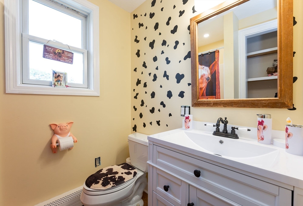 45 Kingston Road Plaistow, NH 03865 - Photo 31 of 33 Gallery Image 31