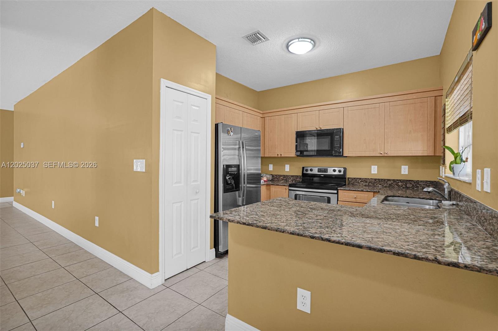 1396 West 30th Street Hialeah, FL 33012 - Photo 29 of 37