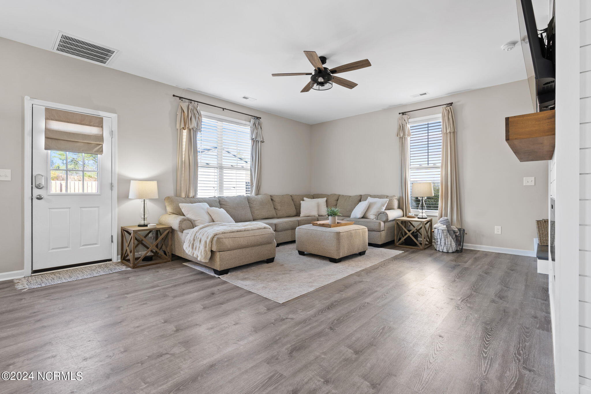 6033 Blueray Drive Leland, NC 28451 - Photo 10 of 57 KahunaPhoto.com HT-126