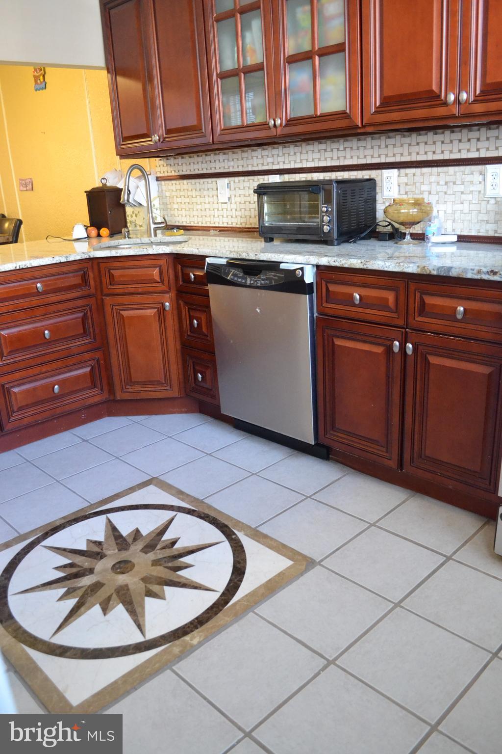 717 Kenmore Road Philadelphia, PA 19151 - Photo 22 of 69 Kitchen