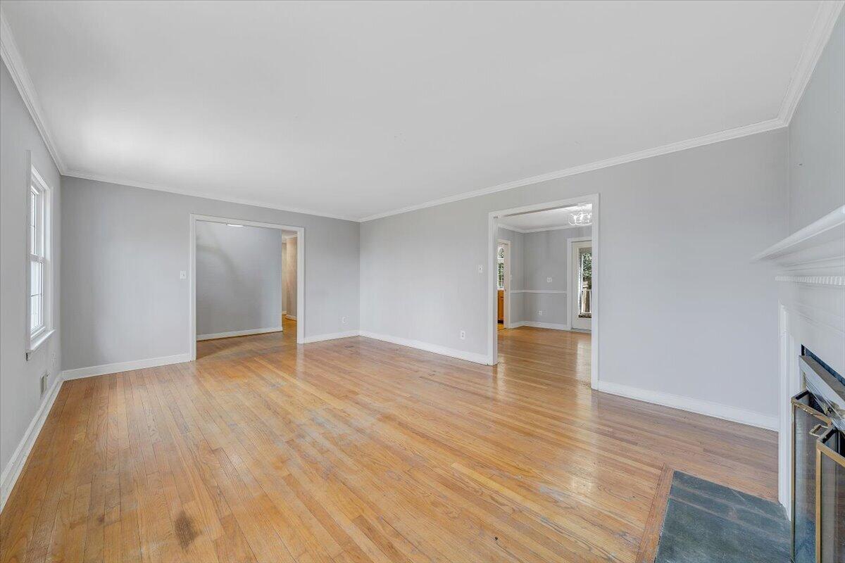 3044 Burnleigh Road Southwest Roanoke, VA 24014 - Photo 12 of 54 10-MIB01996