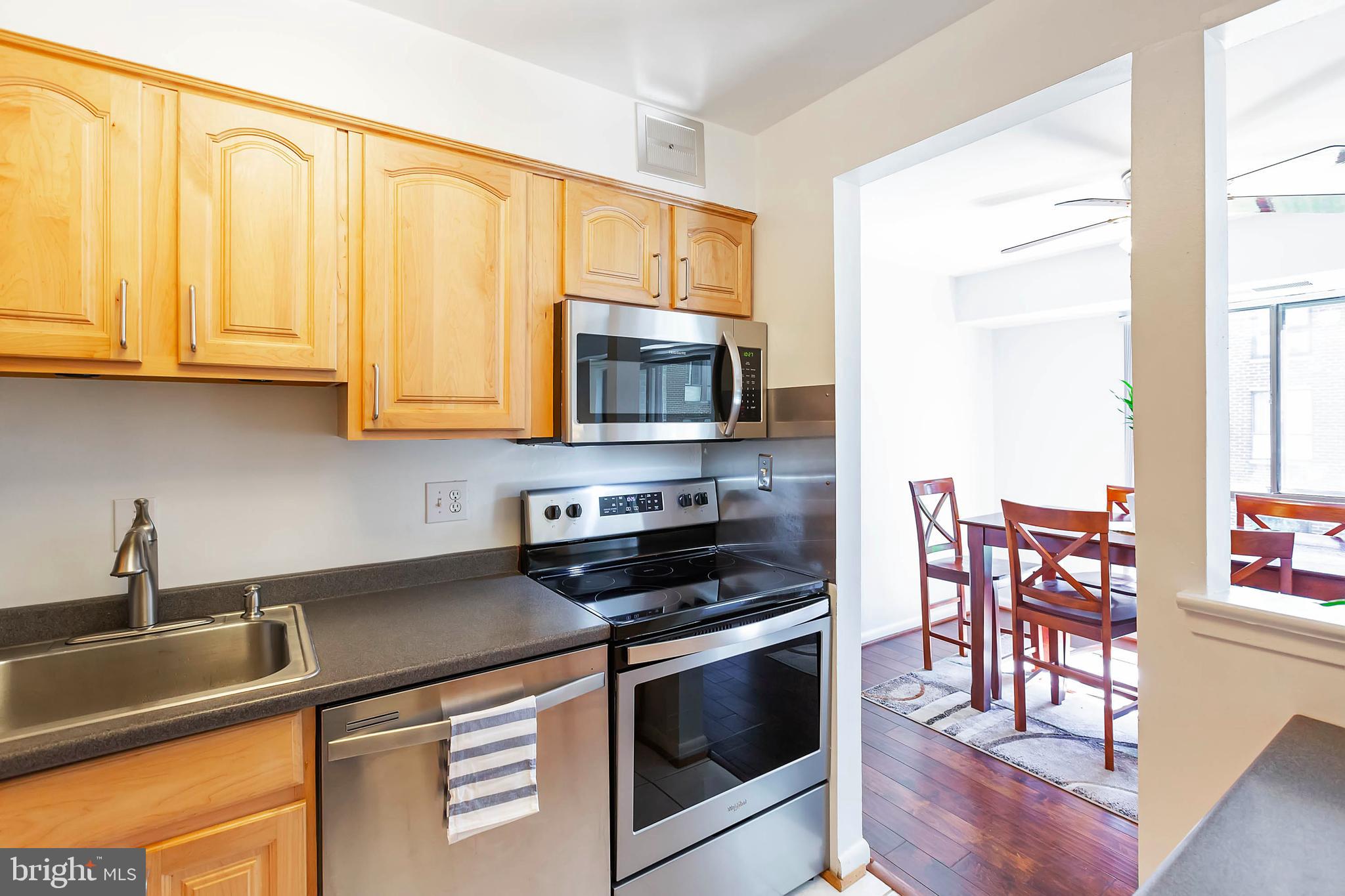 17816 Buehler Road, Unit 165 Olney, MD 20832 - Photo 8 of 20 Kitchen
