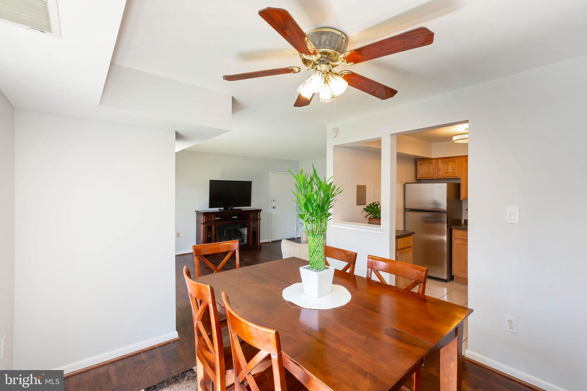 17816 Buehler Road, Unit 165 Olney, MD 20832 - Photo 9 of 20 Dining Room