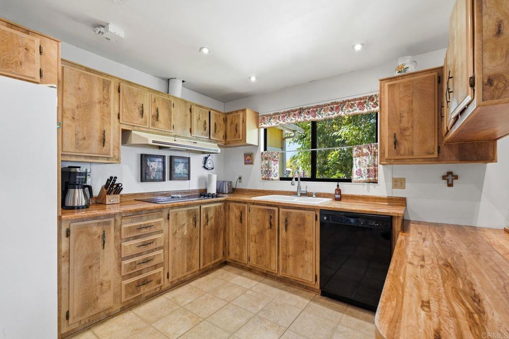 18218 Paradise Mountain Road Valley Center, CA 92082 - Photo 20 of 40