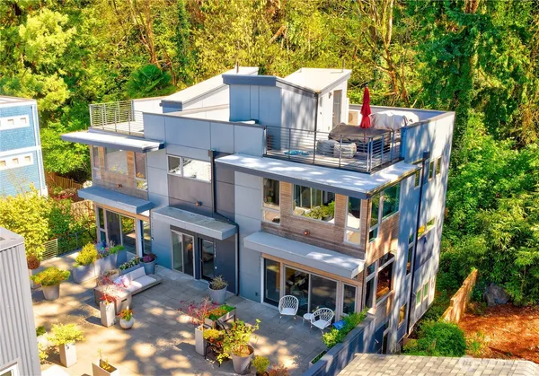 $710,000 | 1708 Alki Avenue Southwest, Unit B, Seattle, WA 98116